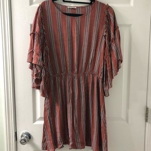 Charlotte Russe flowy sleeve dress